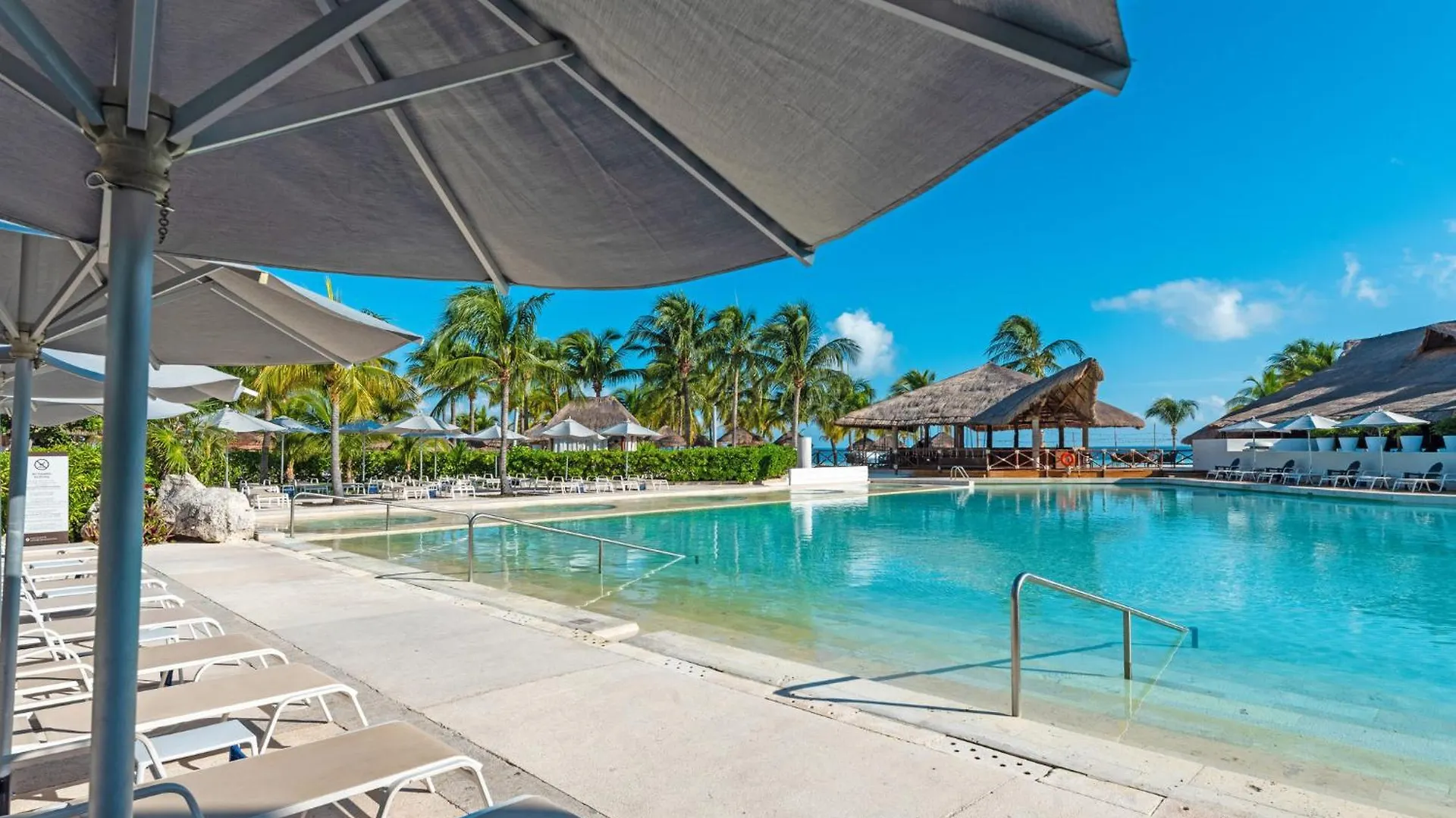 Presidente Intercontinental Cancun Resort 5*,